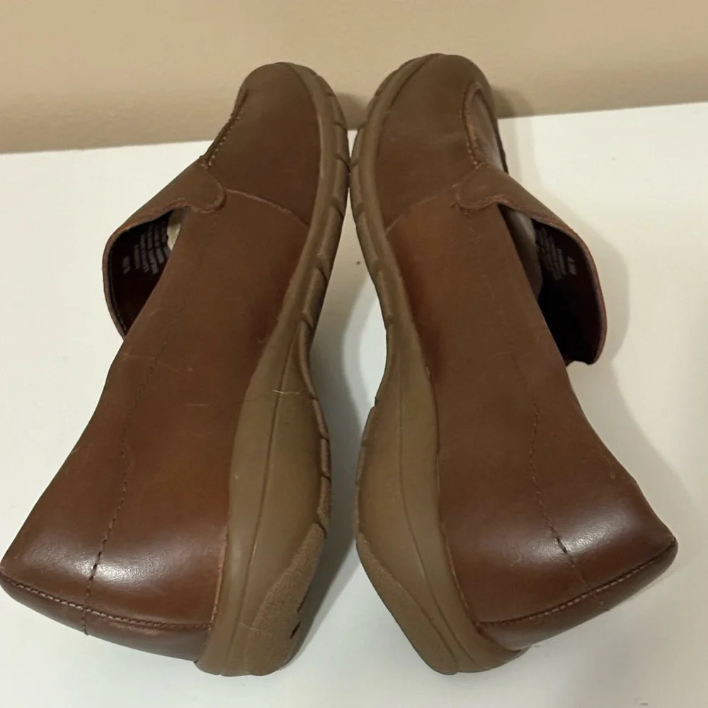 Easy Spirit comfortable brown